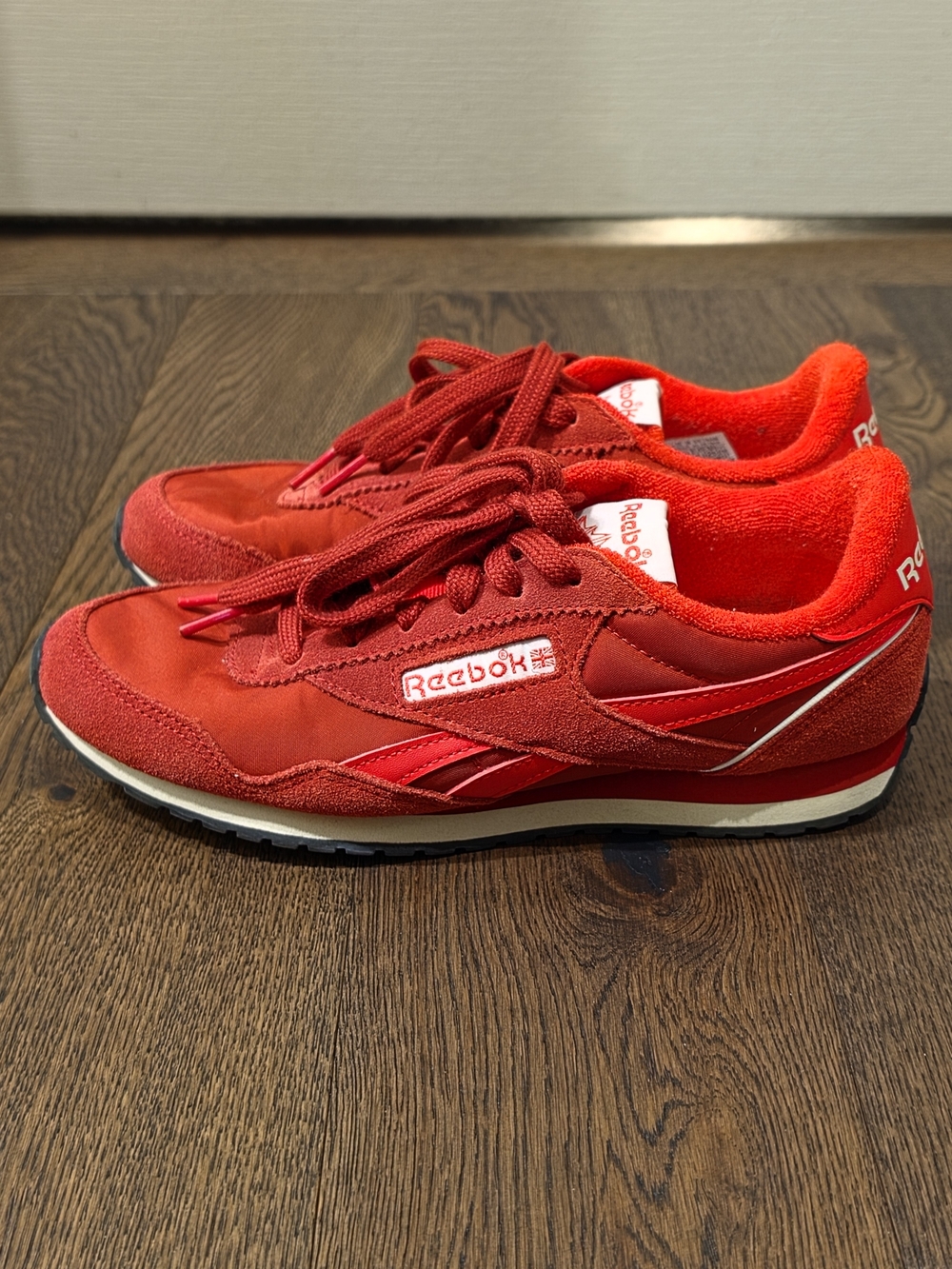 Reebok Classic Red Women's Sneakers - Size 8